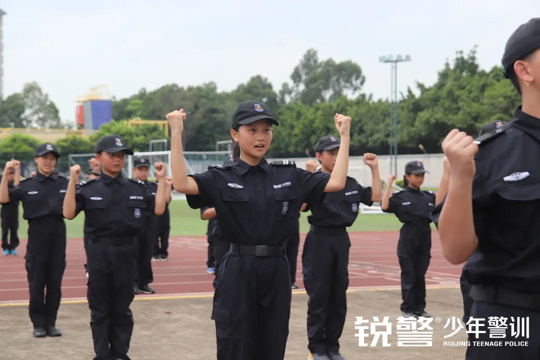 锐警少年警训夏令营：少年正路上，明日可期