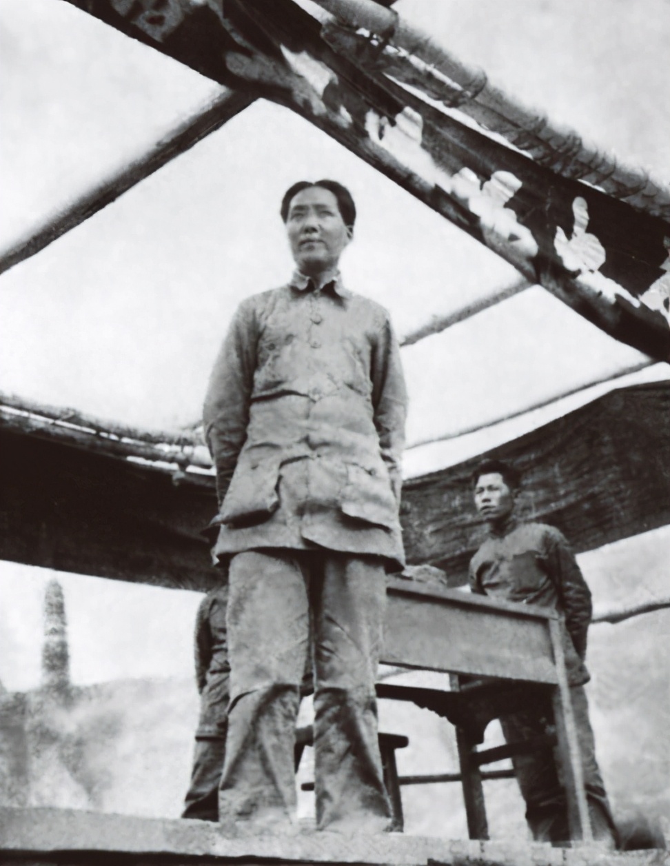 斯诺：为毛泽东拍下“红星照”，临终留下遗言