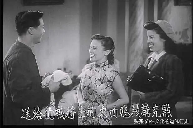 《一江春水向东流》里主角大都纪实表演，而配