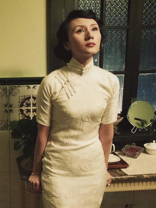 同样是民国风眉毛：景甜惊艳，吴谨言出戏，却