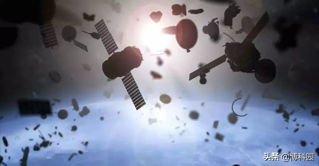人类产生的太空垃圾这么多，如何才能减少空间碎片的碰撞风险？