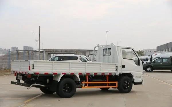 强动力、装载多、驾驶灵活，城市运输还得看顺