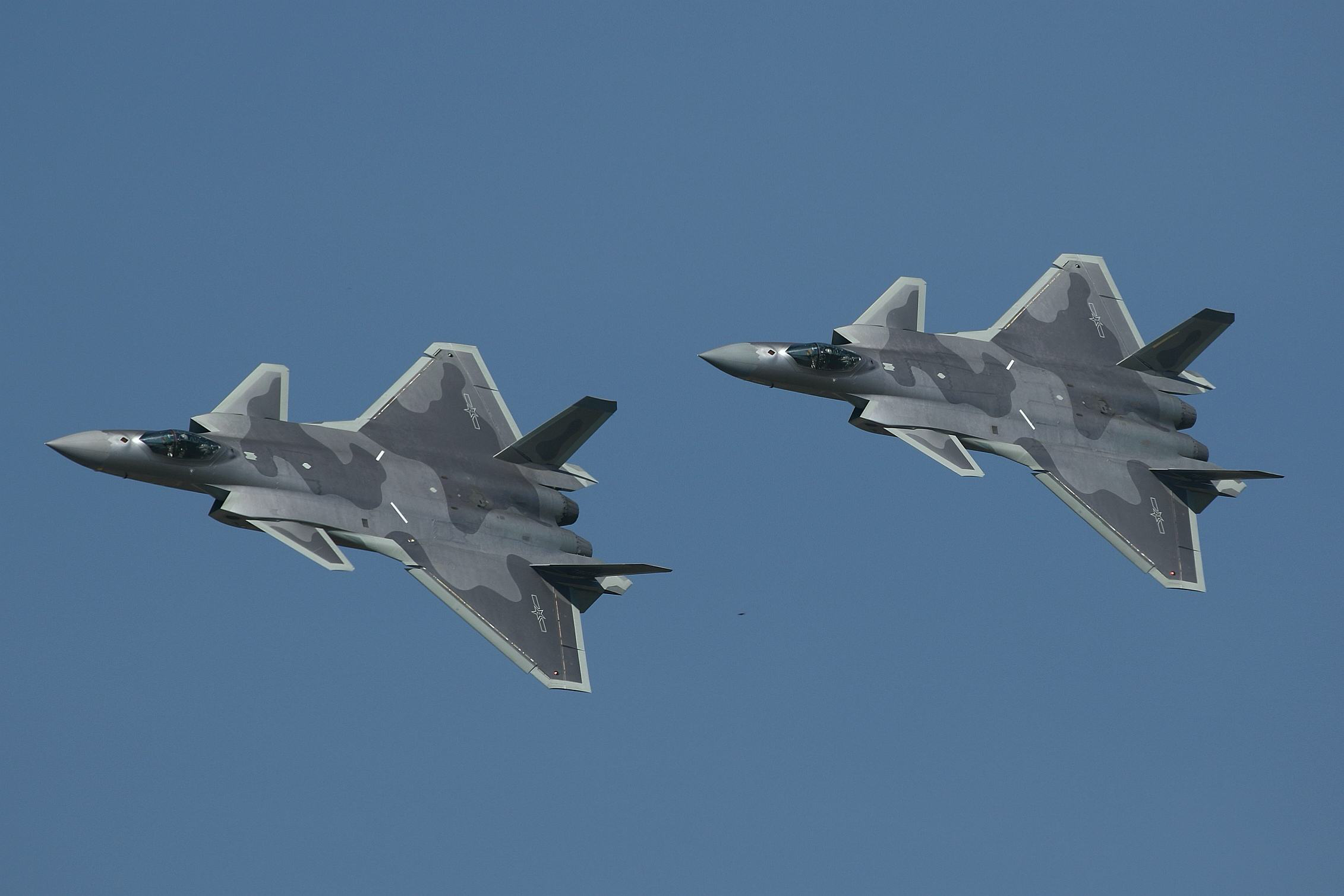 东亚即将诞生新五代机，融合F22和F35的技术，歼-20还有优势吗？