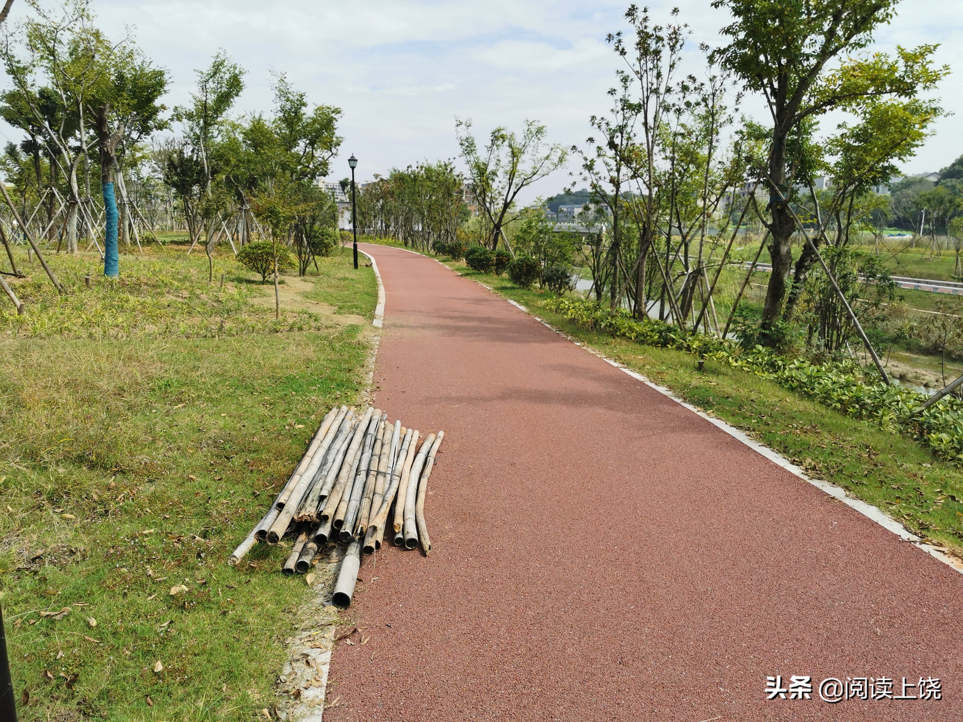 上饶三江导托渠水渠7公里设置了7个码头 步道14公里全部完工