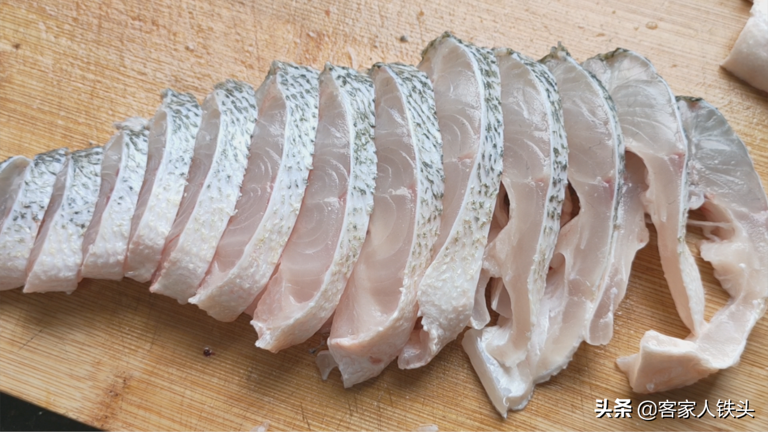 廣東人吃魚最愛的一個做法，不煎不炸7分鐘出鍋，嫩滑漂亮又好吃