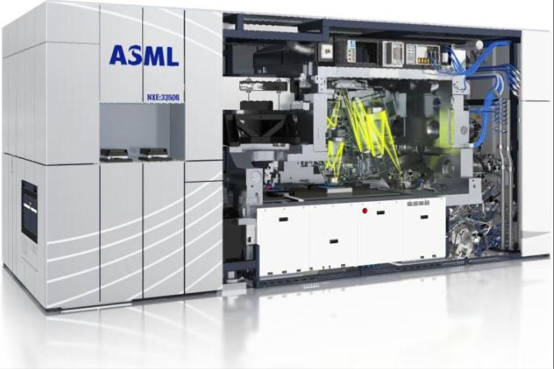 ASML“转性”了，开始重视中国市场，接连就光刻机官宣表态