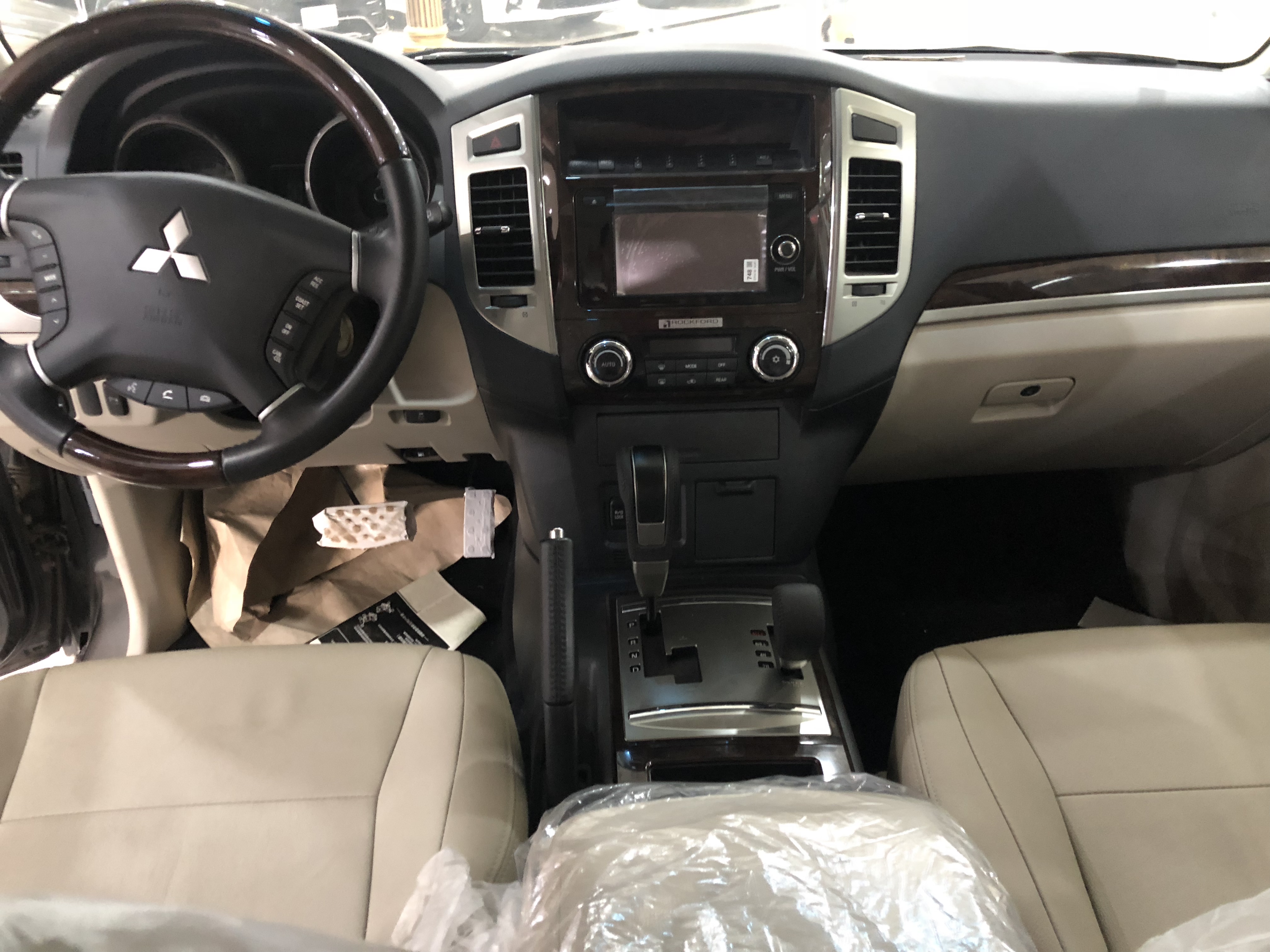 2020款三菱帕杰罗v97山猫四驱配双差性能解读