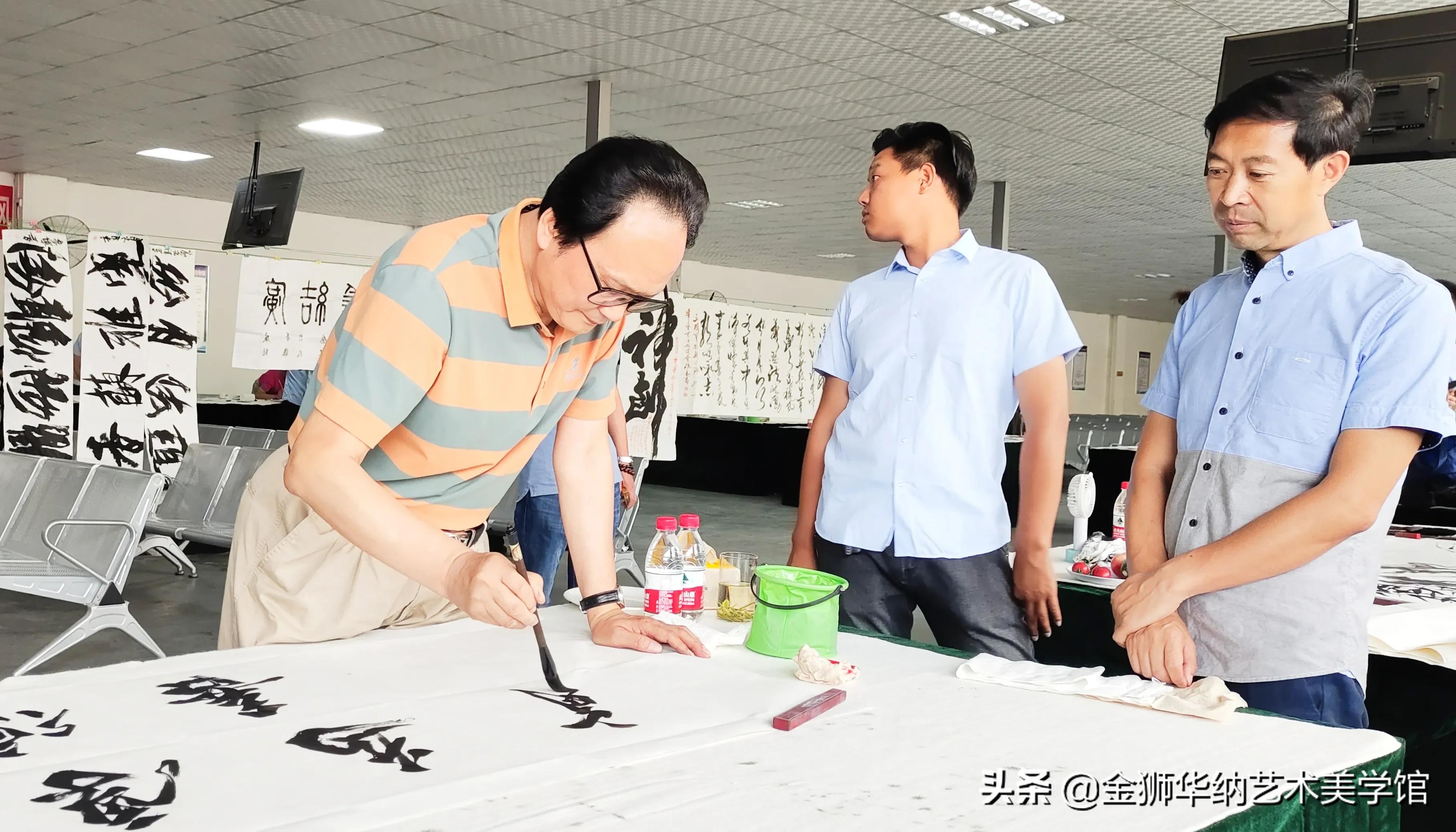 庆祝建党百年书画宣传慰问活动在西安支队国文考场顺利举行