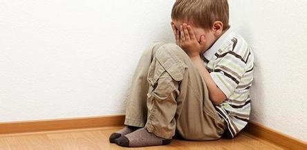 语言暴力的心理因素是什么？