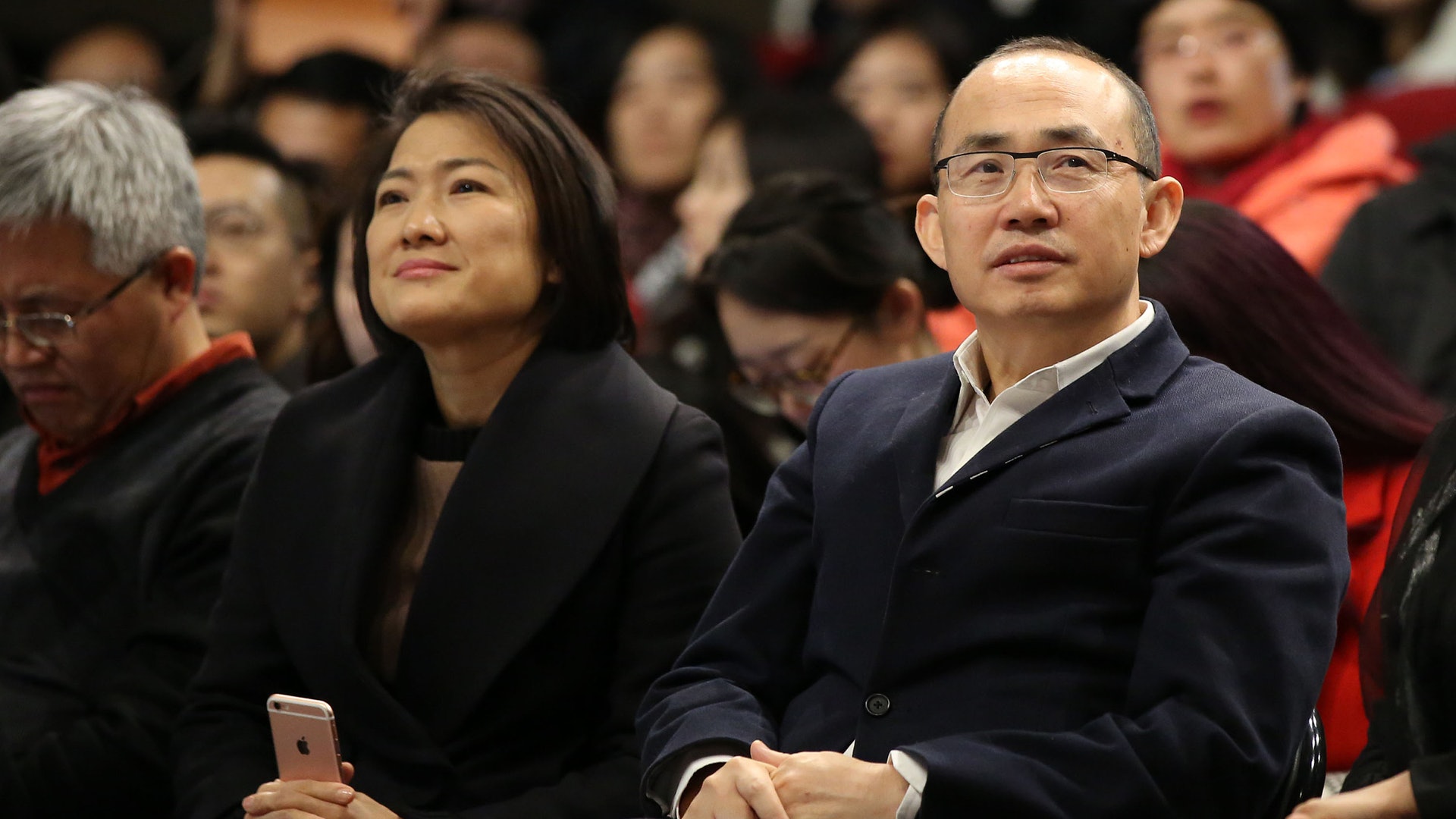 “爱国者”潘石屹：捐美国6亿、转移资产、捞名