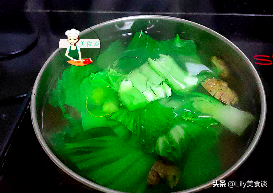 秋天，這道芥菜番薯鹹肉湯，我隔三差五做一次，簡單營養家人愛喝
