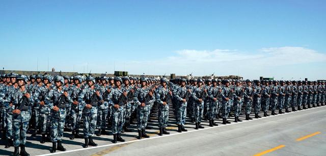 和平太久，中国战斗力遭质疑，美军司令强硬警告：别动中国