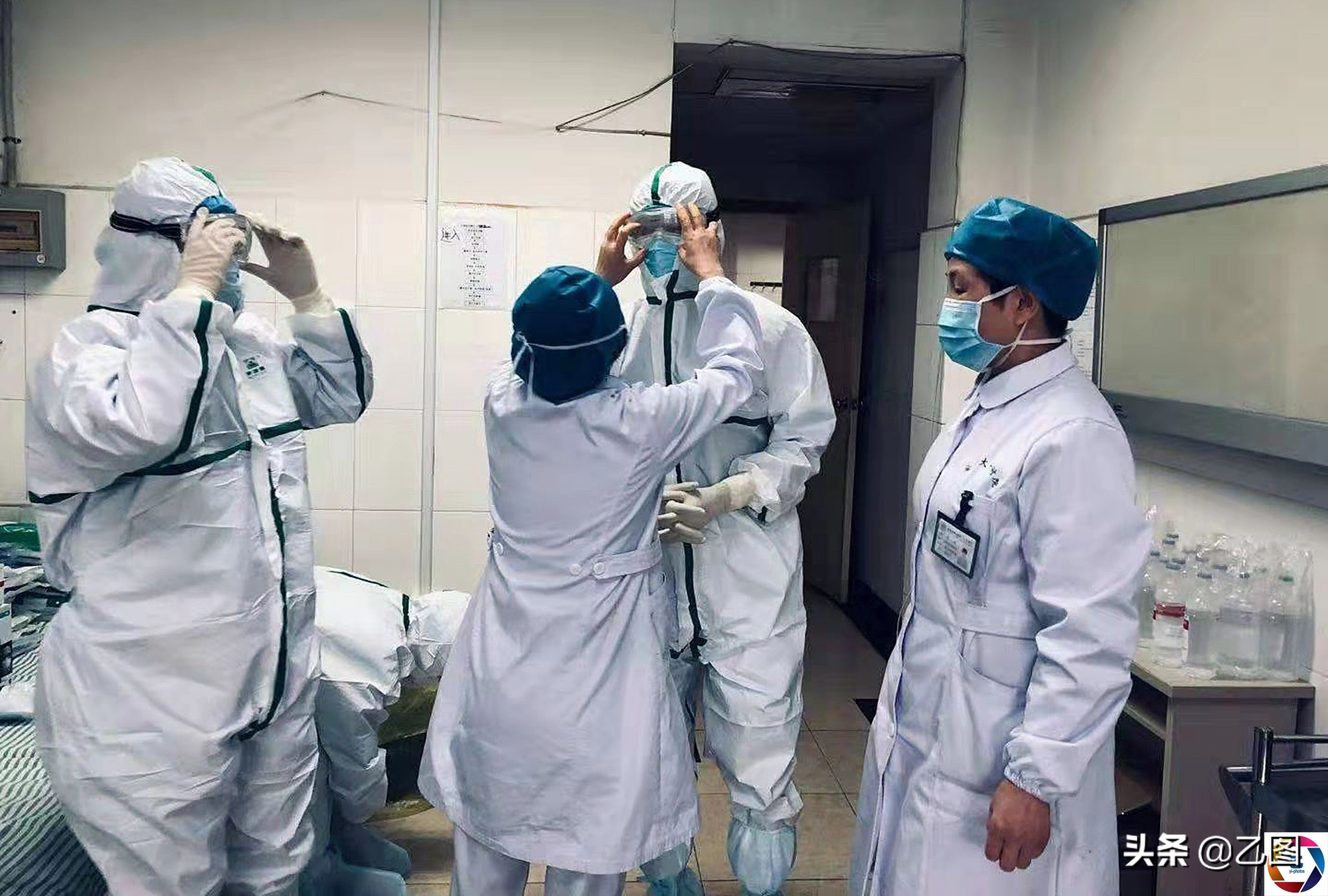 95后女护士隔离区四天日记：戴上N99口罩的那一瞬间，呼吸困难