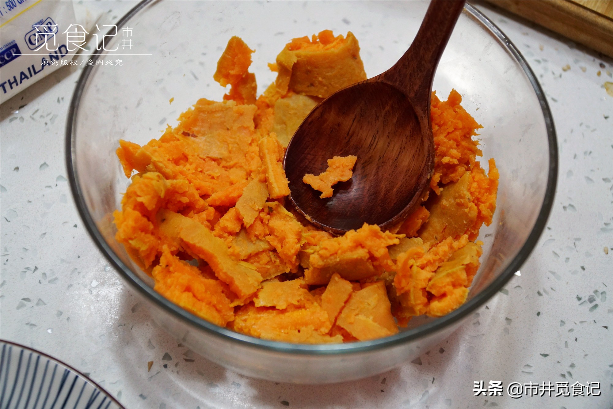 我家红薯从不熬粥，加点面，拌点糖，秒变抢手小零食，酥香软糯