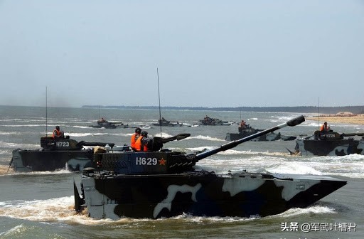 台军派遣新型巡逻艇驻防东沙岛，长度达11米，排水量高达8吨