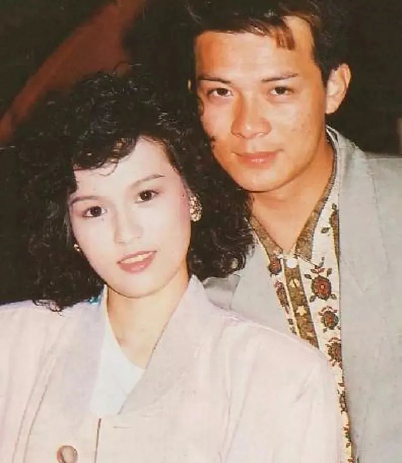 独宠初恋40年后痛失所爱……