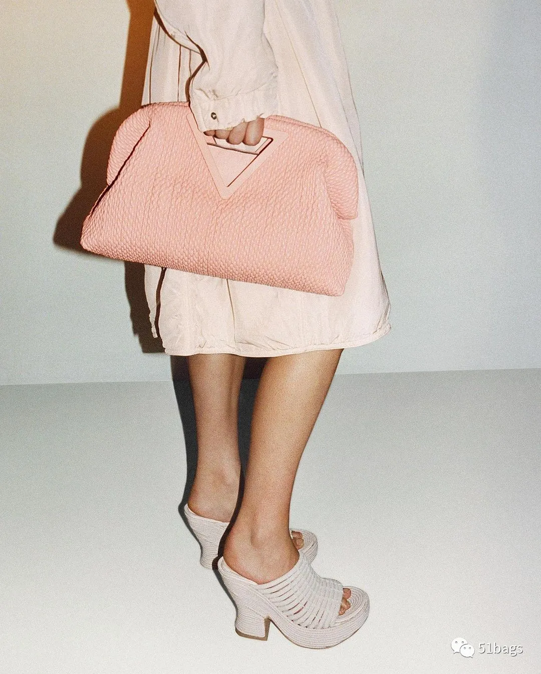 爆款制造机 Bv 推出21年春夏新款手袋 The Point 犀真奢侈品鉴定中心 Mdeditor