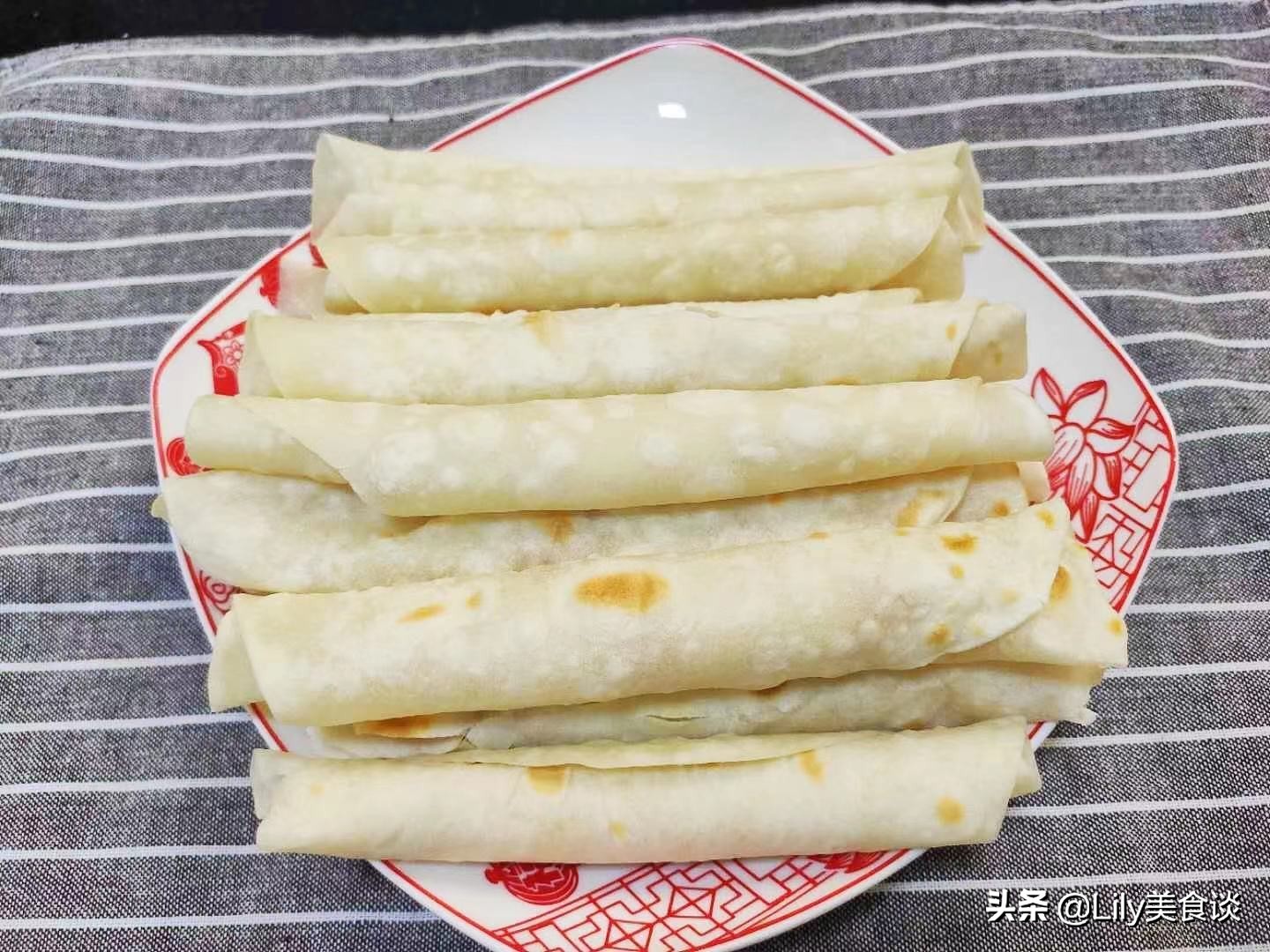 今日立春，這美味平底鍋一烙，卷一卷就上桌，順應節氣，營養好吃