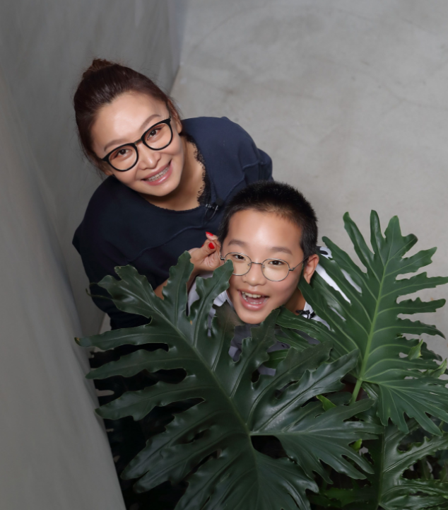 拒绝了千万合约，钟美美补课费高达一月一万，妈妈还能拽住他吗？