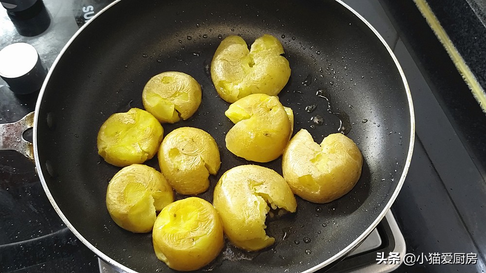 图片[5]-土豆换一个好吃的做法 方法简单易学 做出来好吃下饭很不错-起舞食谱网