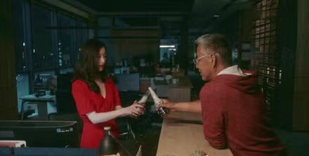 65岁陈道明和33岁倪妮在一起，太顺眼！陈道明满头白发演霸总，太帅