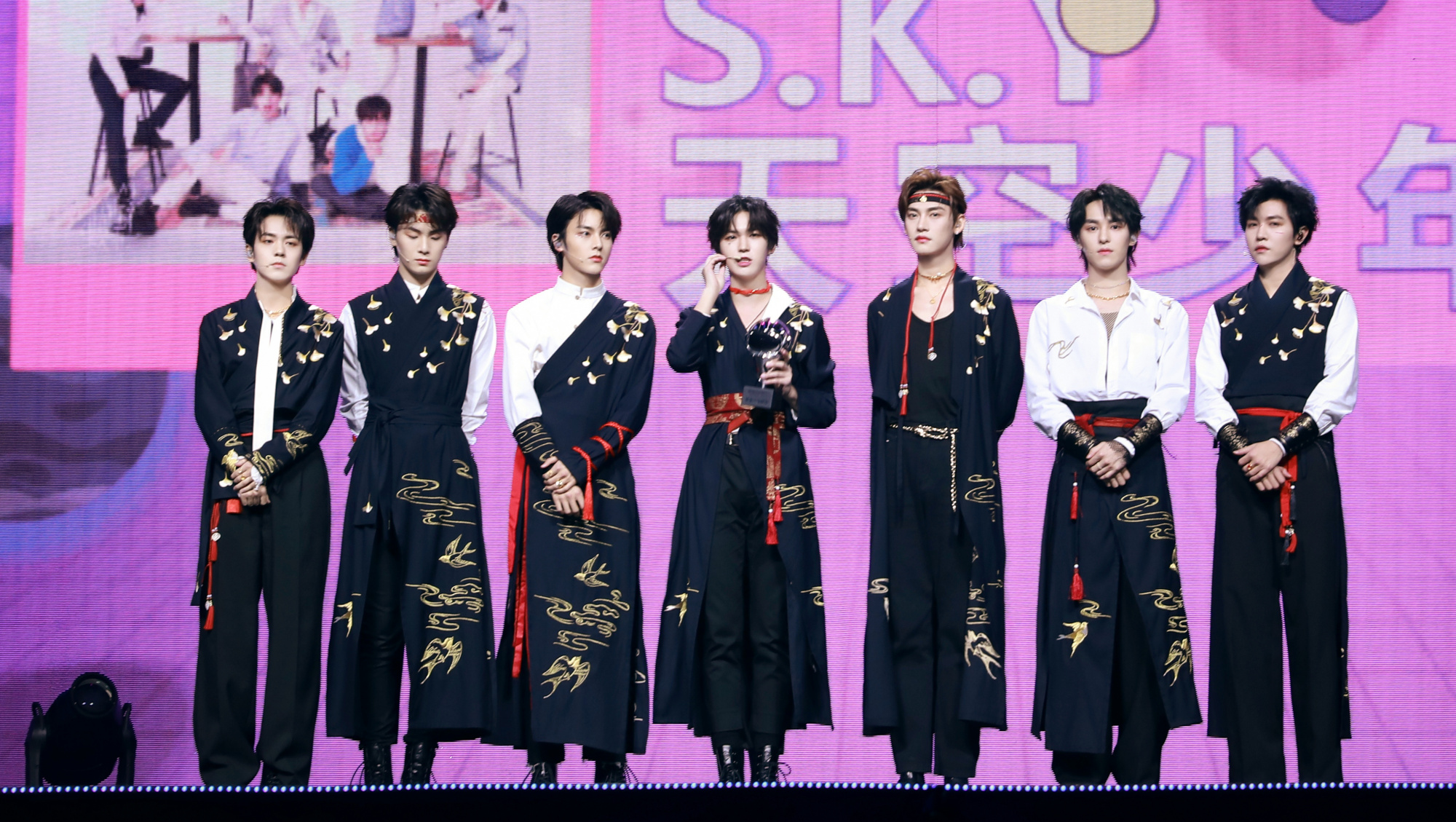 " golden music is green " arena head is beautiful: Each gate area takes on take part in the match, first-run achievement is open