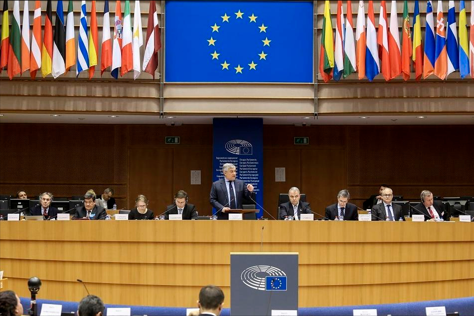 60:10��ŷ������Ʊͨ����̨���棬�з����ٱ�̬�����й����֣�