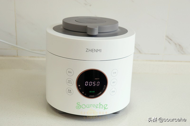 煲雞湯加這三種食材，熱乎乎暖暖的，很適合長輩喝，尤其冬天