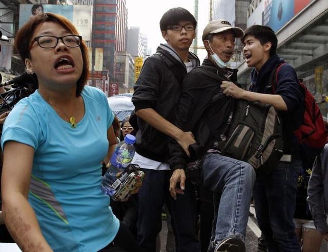 反對派攛掇香港市民抵制國產疫苗，實屬禍港殃民