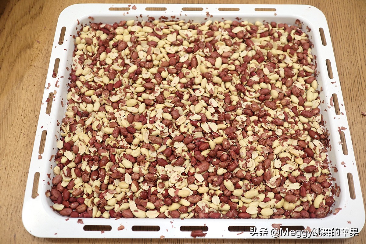 自制花生酱香浓味香，烙个千层饼层次分明又柔软，好吃易消化