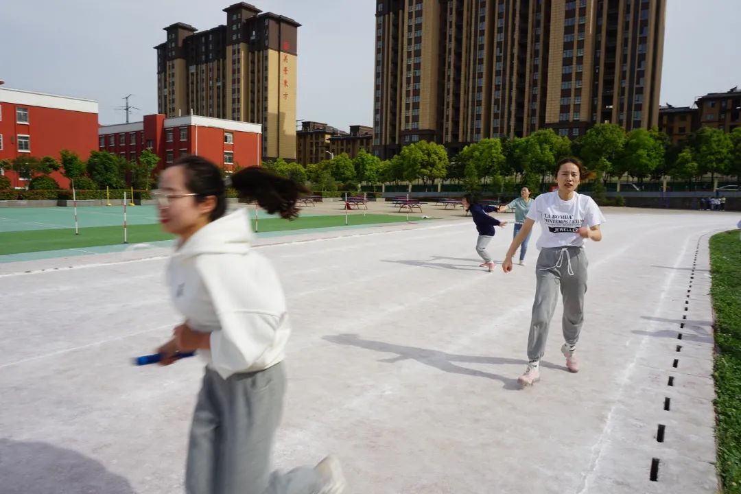 信阳高新区实验中学怎么样?田径运动会(图81)