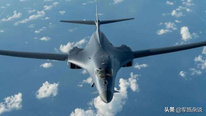 美军B1B轰炸机果然是幌子，3艘核潜艇逼近海岸，俄：幸亏发现及时