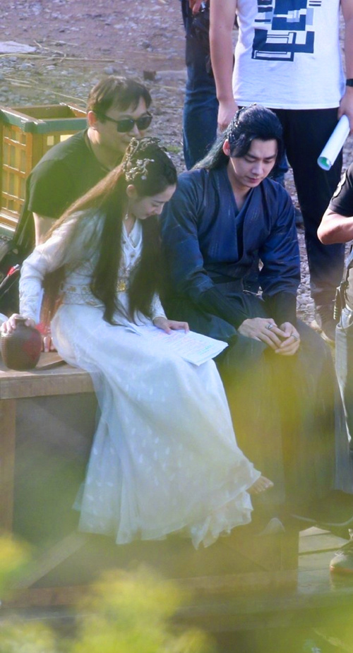 李易峰新剧女主，和杨紫唐嫣关系密切！最大挑