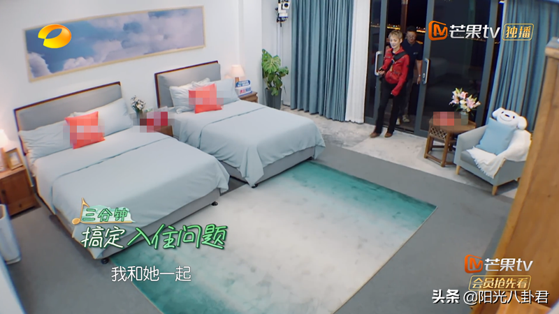 浪姐团综好尴尬，宁静至今未加黄龄微信，认识四个月不知对方吃素