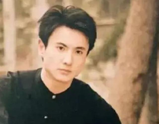 沈腾结婚4年从不晒妻，看到他的老婆后，是我们熟悉的童年女神