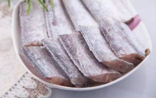 圖片[2]-買帶魚(yú)的技巧  4種再便宜也不能買 老漁民教你看“這里” 保證-起舞食譜網(wǎng)