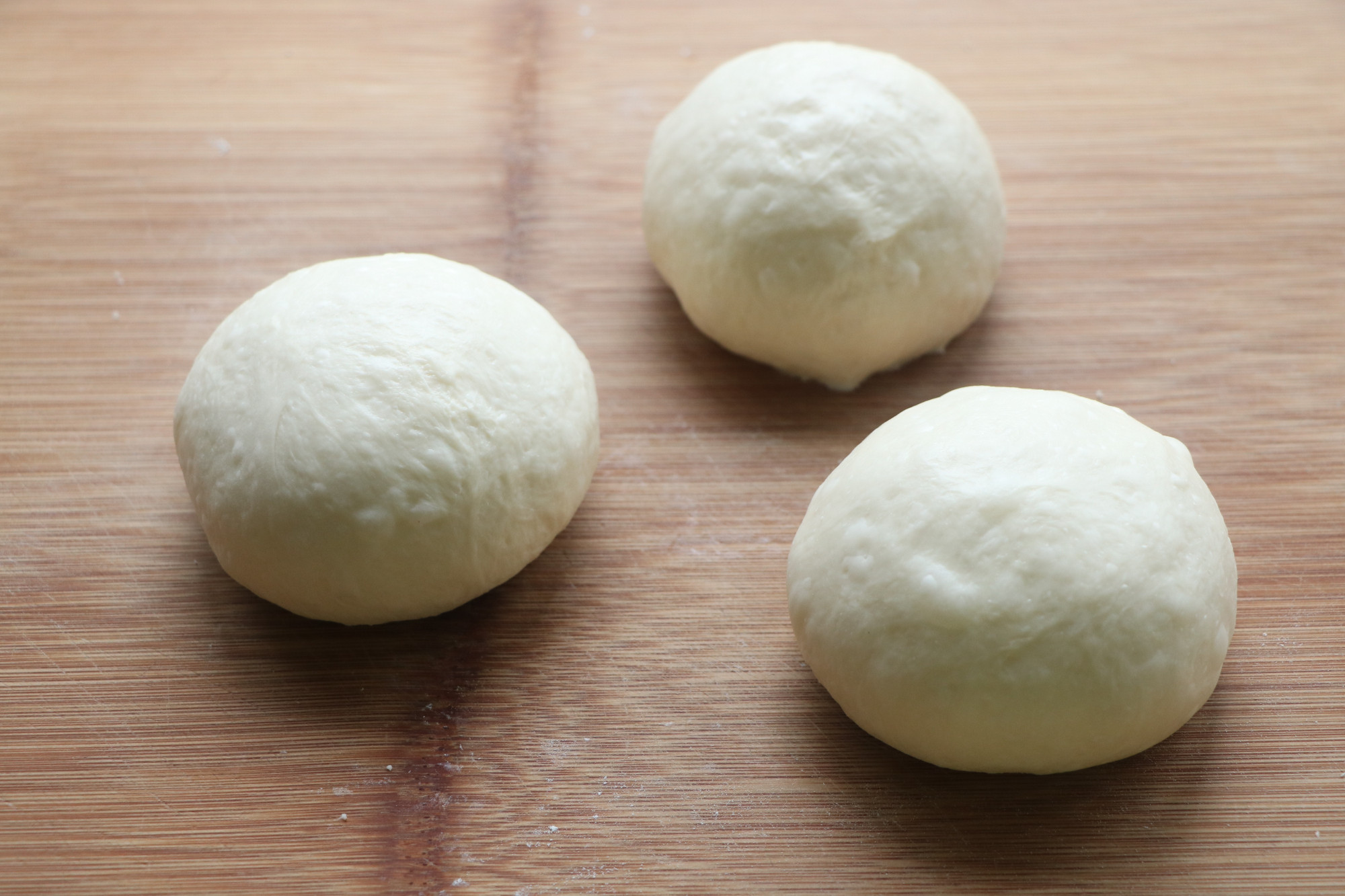 外面一个几十块的吐司别再买了，在家做又香又软，好吃无添加