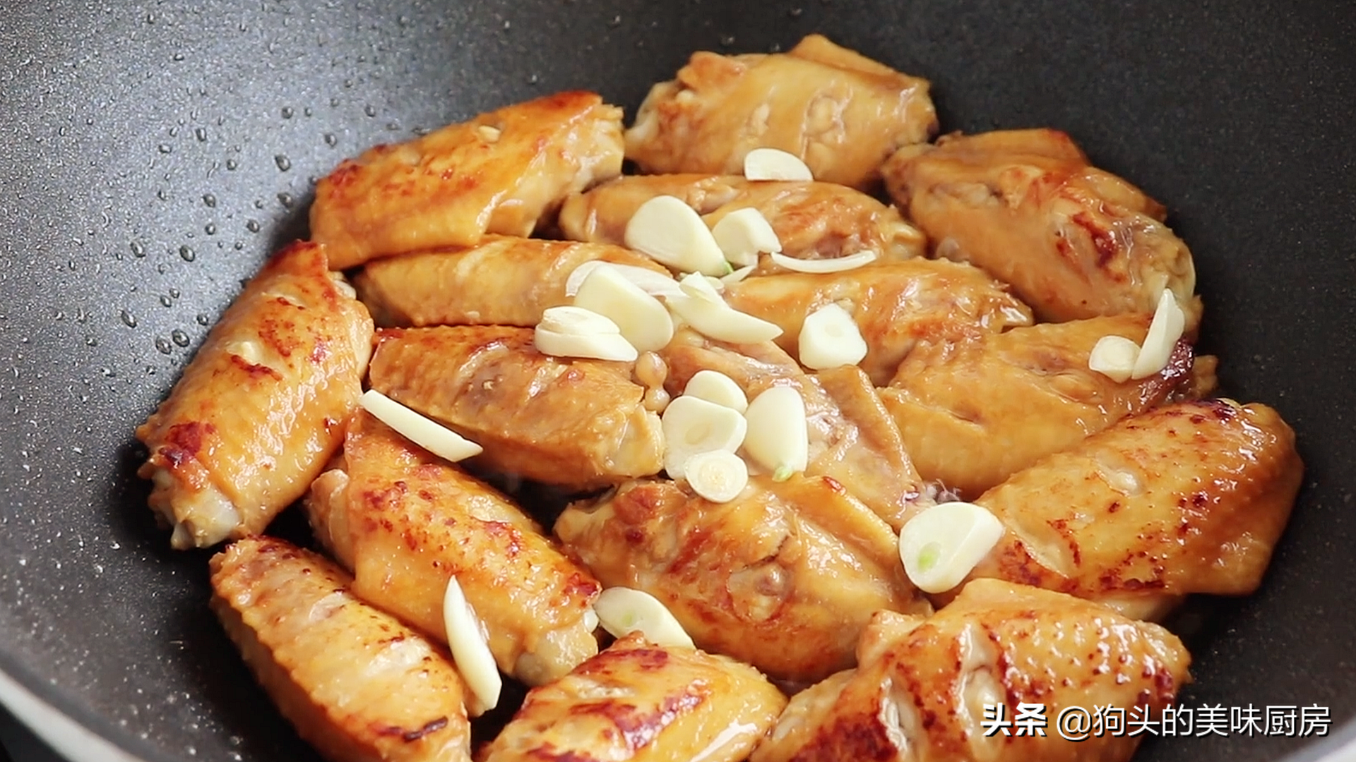 放假了，教你這樣做可樂雞翅，鮮嫩可口，好吃不油膩，3分鐘學會