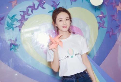 赵丽颖录《快本》时左手无名指戴着超大钻戒，是不是与冯绍峰复合