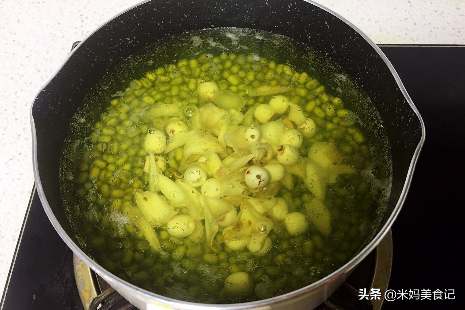 图片[7]-绿豆百合莲子汤做法步骤图 清热下火还消暑老少皆宜-起舞食谱网