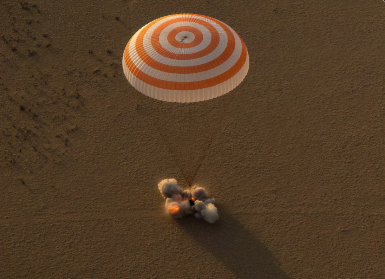 ���ຽ��ʷ��һλ�׳���Ա�����ڷ���ǰ��֪���Լ����ز���