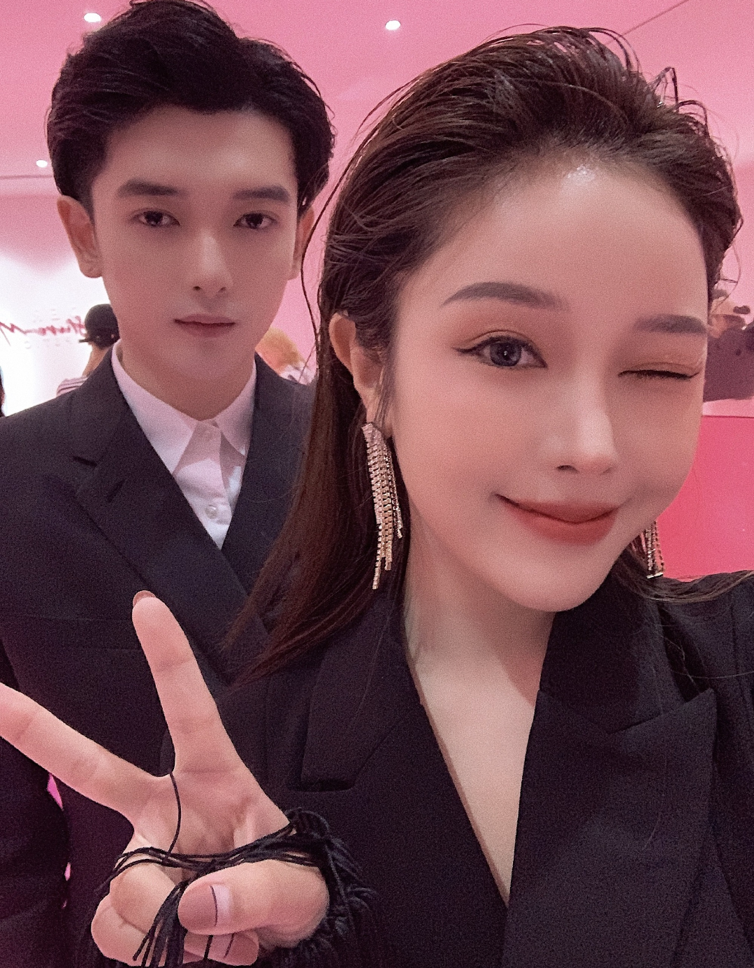 错误的时间遇到对的人网红林珊珊大白宣布离婚女强男弱的姐弟恋告吹