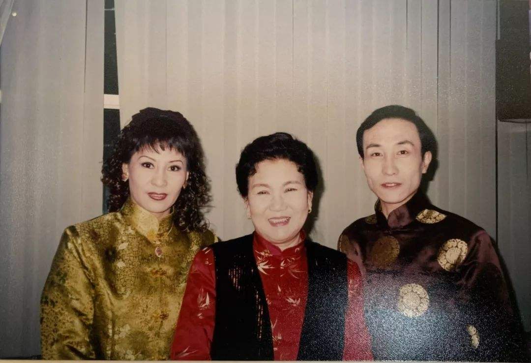 2000年赵丽蓉临终前，对巩汉林留下一句忠告，他