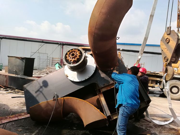中国著名雕塑家邱天老师告诉您：钢铁装置雕塑是怎么做成的！（二）