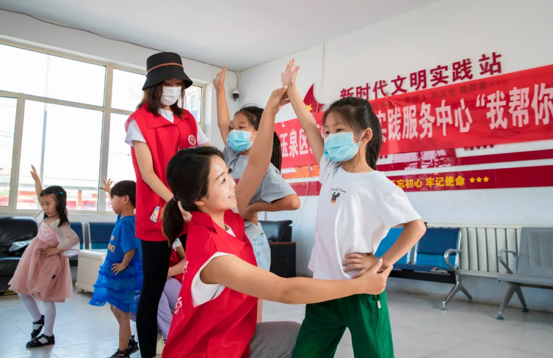 【“我帮你”进行时】呼和浩特玉泉区:新时代文明实践志愿服务助力美丽乡村建设