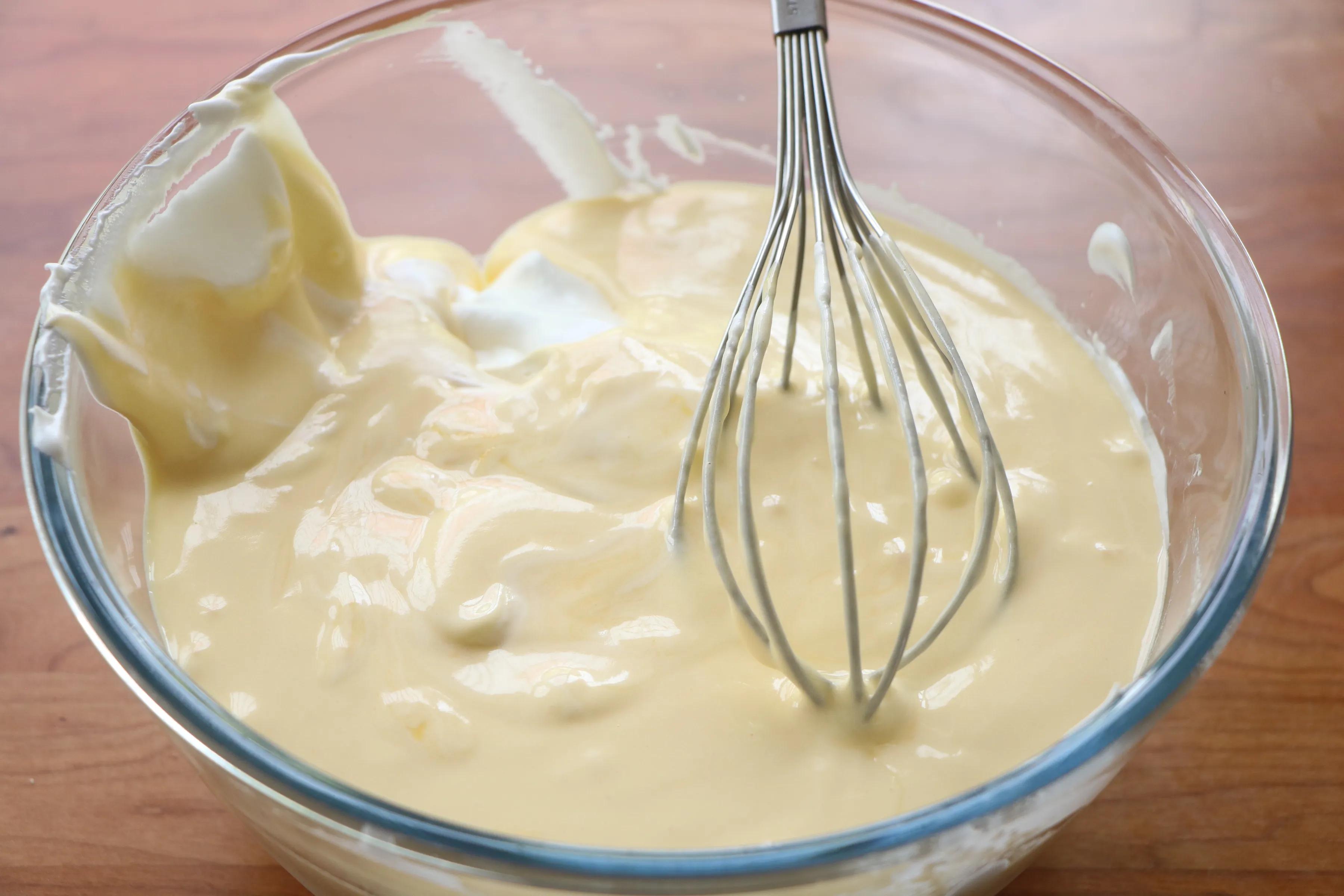 粉絲朋友點名要的網紅爆漿蛋糕，切第一塊的時候太治愈，味道超讚