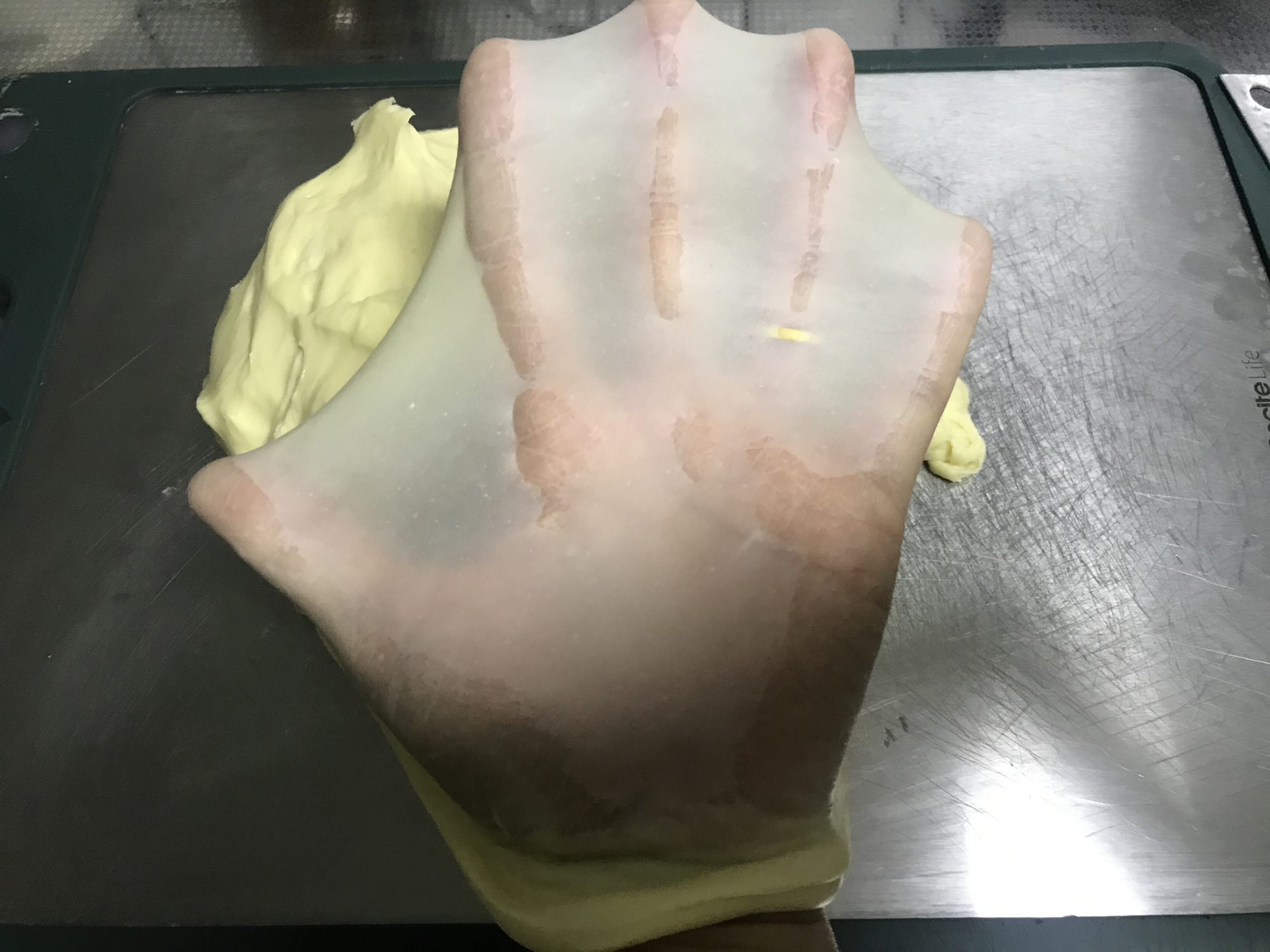 愛吃麵包別錯過，加上它，成品組織細膩，鬆軟拉絲，放3天也不硬