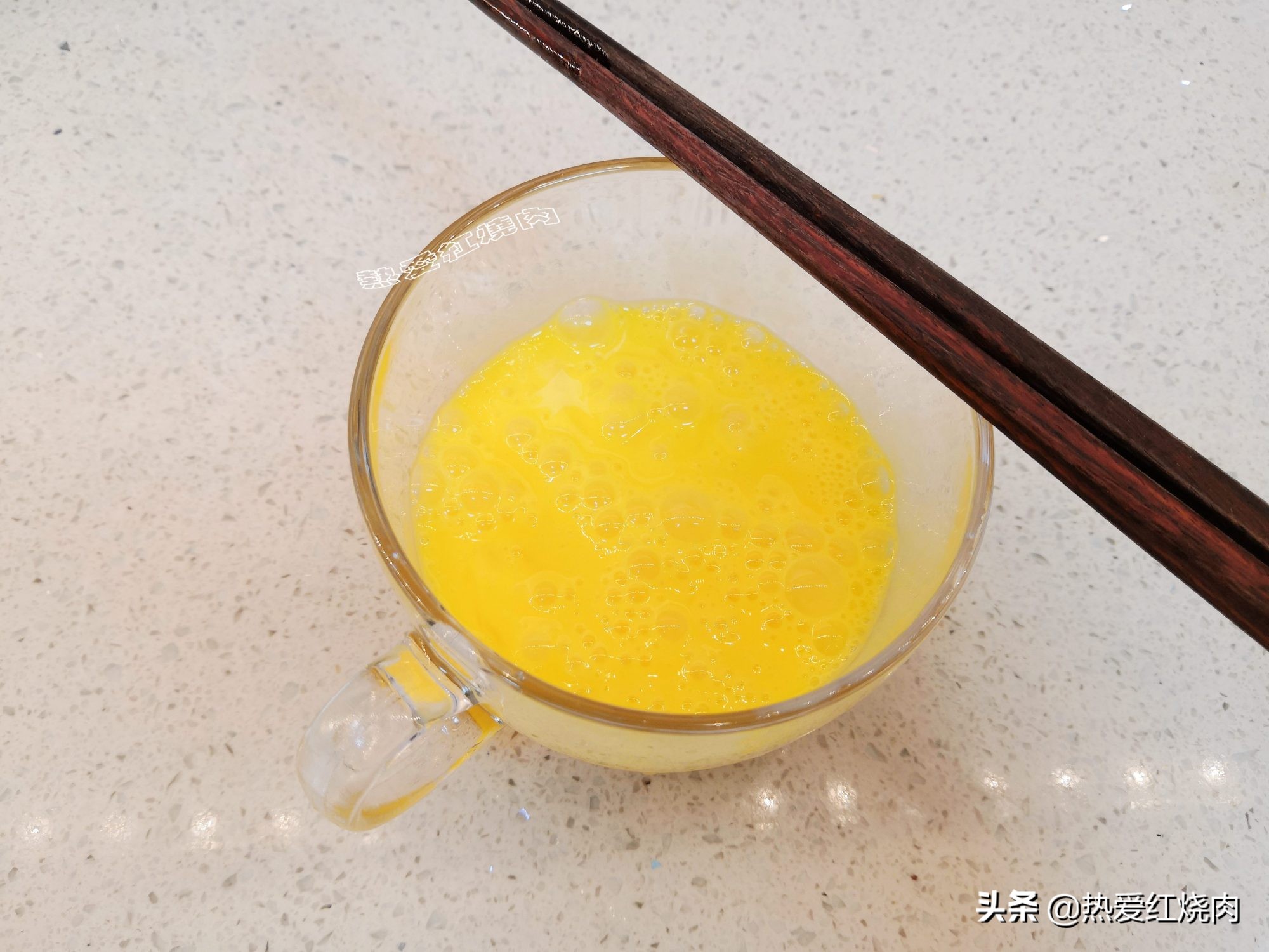 蒸蛋羹换个做法真漂亮，口感滑嫩一点空洞也没有，照着做你也行