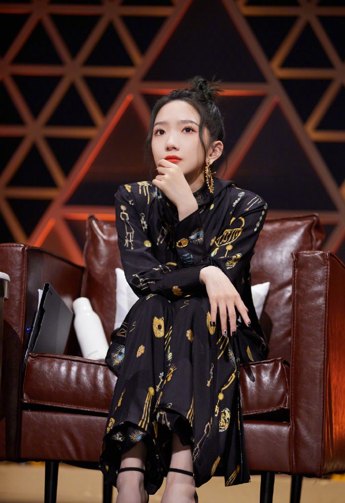 点评|孟美岐否认点评周传雄 并且表示大家误会很深