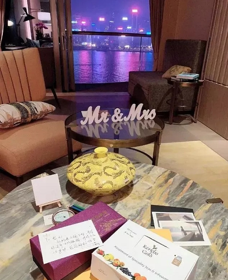 同樣是豪門，為什么郭晶晶灑脫幸福，而奚夢(mèng)瑤、何雯娜如此憋屈？